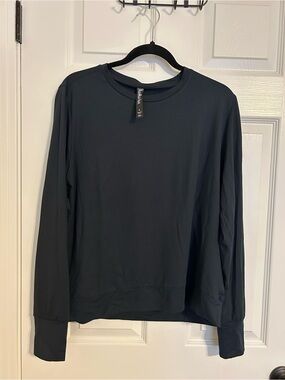 Lukka Lux Women’s Long Sleeve Crewneck Shirt in Charcoal